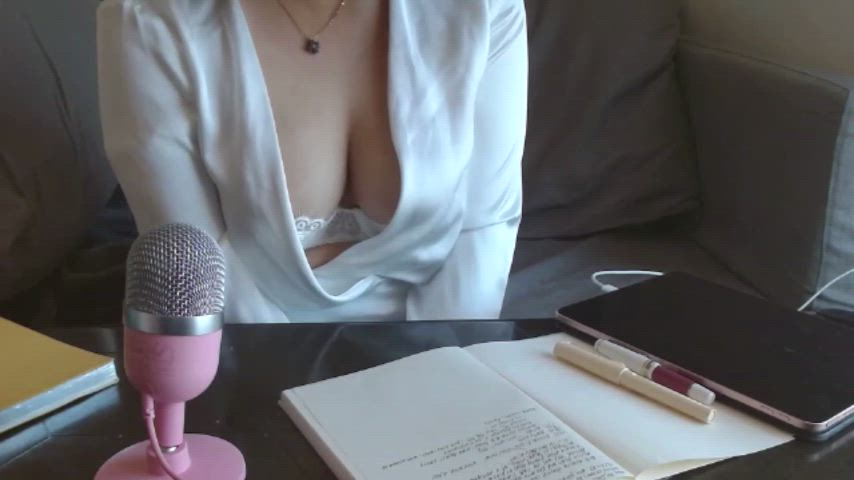 accidental asian big tits nipslip gif