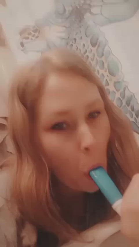 amateur deepthroat homemade white girl gif