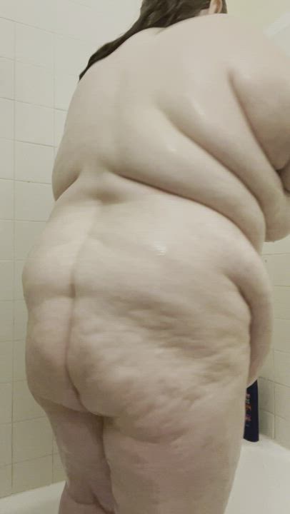 This shower is starting to become a problem for my fat ass
