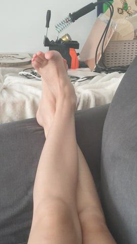 Lovely Toes For You