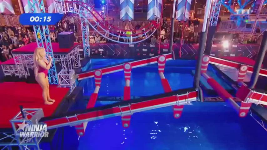 Contestant Strips On Ninja Warrior France