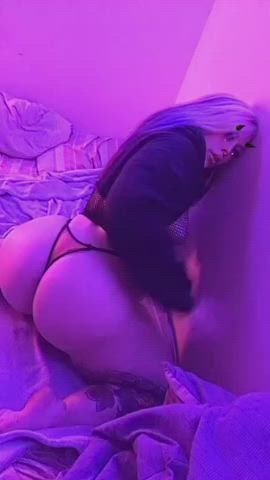 Big Ass Twerking White Girl gif