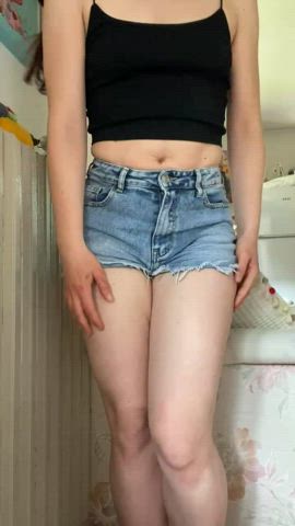 belly button shorts jean shorts cute brunette country girl gif