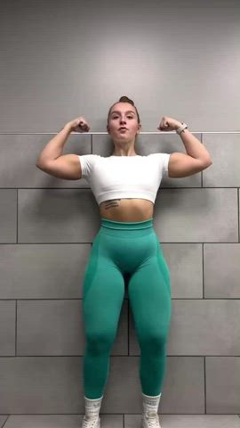 thatfitchickvic - Tight Spandex Workout 😗🍑