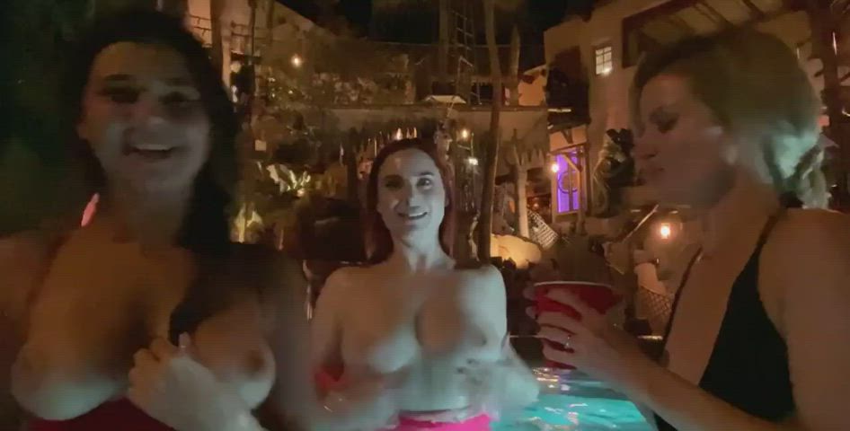 Boobs Celebrity Lesbian gif