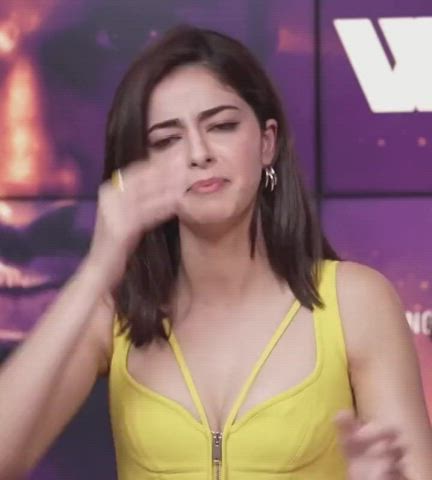 Ananya Panday pits :