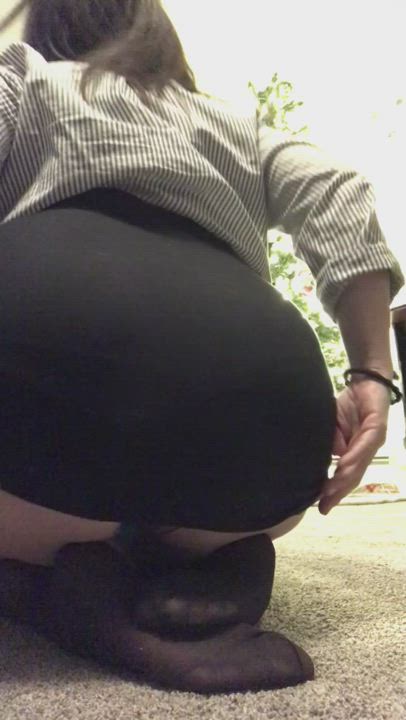 All I want for Christmas is a huge anal gape