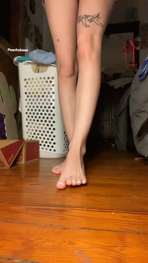 feet feet fetish soles toes gif