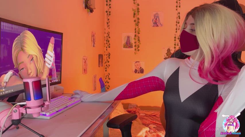 Porn vid (11:36) Gwen Stacy watches porn with her 💦😍