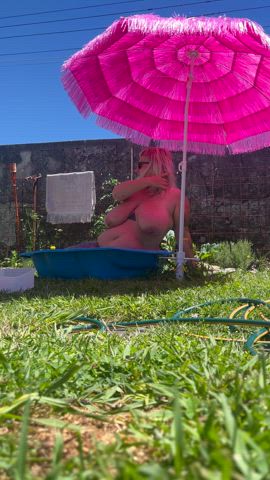 Just a fat hot mommy in the kids paddling pool 😂