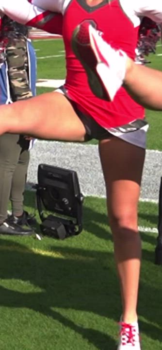 Ohio State Cheerleader with a tampon string under her skirt