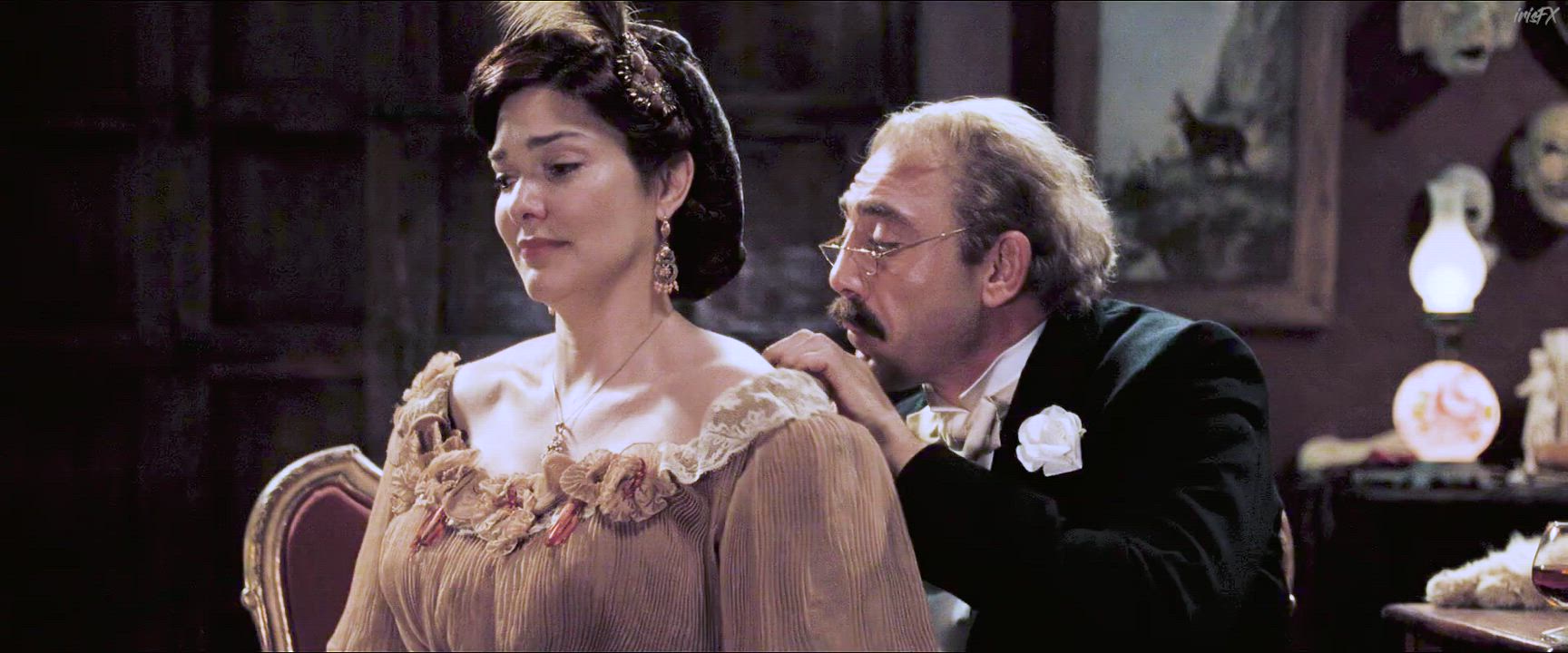 Laura Harring - Love In The Time Of Cholera (2007) - Regular Corrections + Slomo