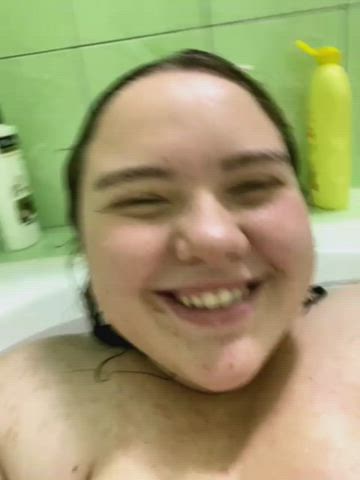 bathtub chubby teen adorable-porn boobs curvy gif