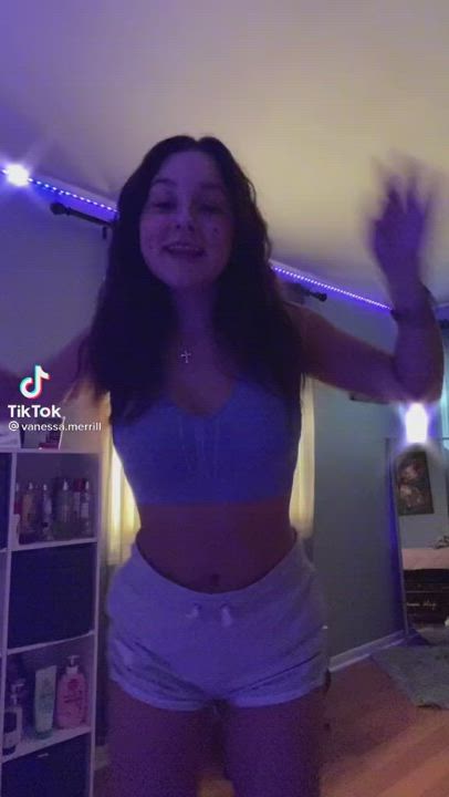 Dancing Pawg White Girl gif