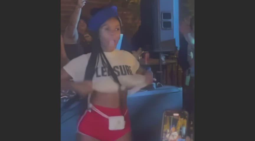 slo mo jm tits