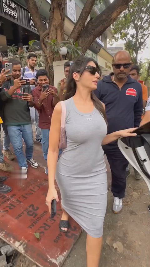 big ass bollywood desi indian moroccan phat ass public sideboob tease tits gif