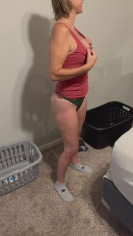 Fun little 100 lb slut posing