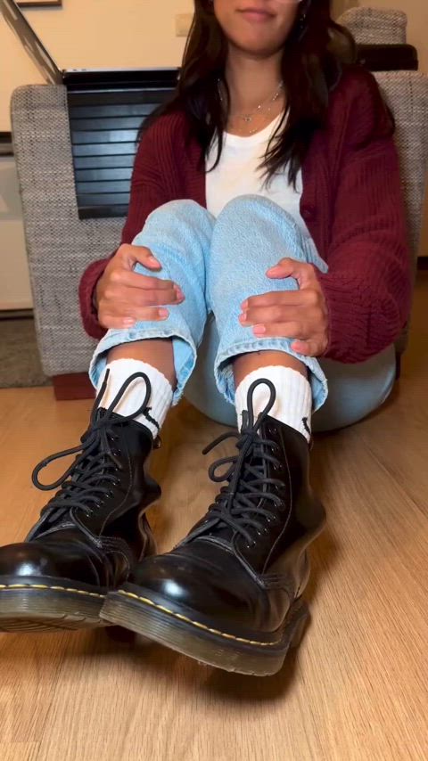 ankle socks boots femdom foot foot fetish foot worship knee high socks socks gif