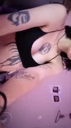 Drop of my cute titty and some of my fav tattoos ?? Do you like?