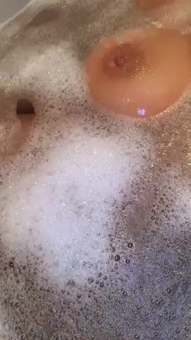 Holly in the bath