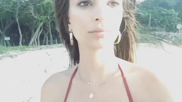 Emily Ratajkowski