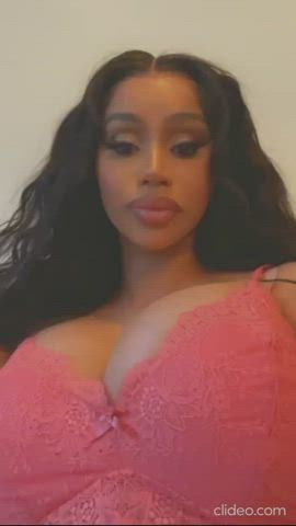 Cardi Boobs