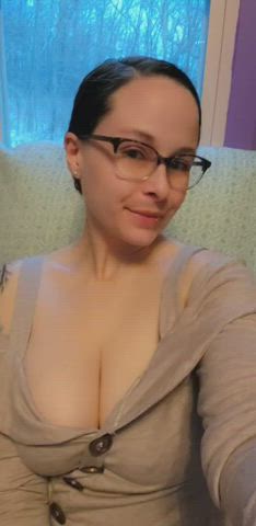 [F4M] Busty MILF next door. I need help making cookies! Sn@p = sarasnu2022