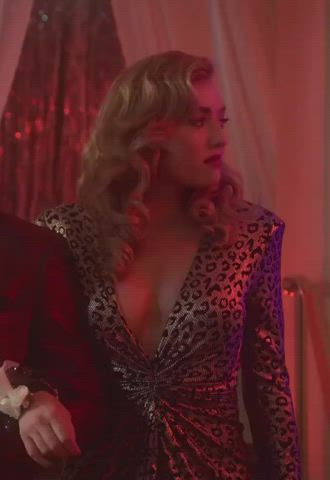 cleavage peyton list sexy gif