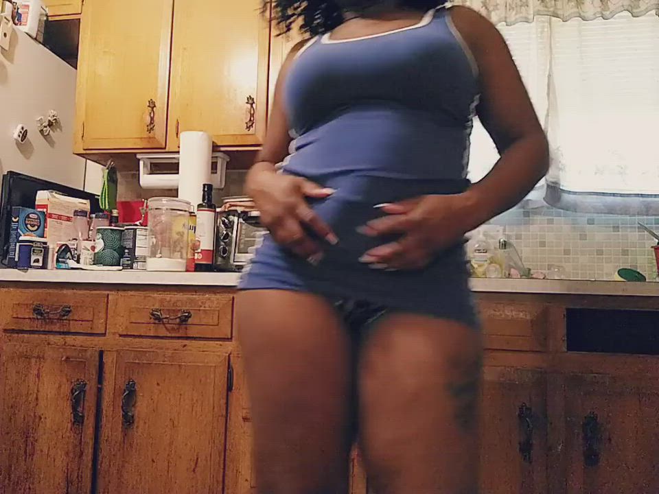 Kitchen Twerk