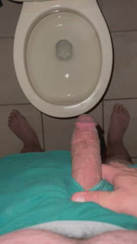 Early Morning Piss. Who Would Like To Wake Up To This?