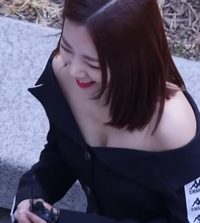 Apink Namjoo's Cleavage Lead GFY