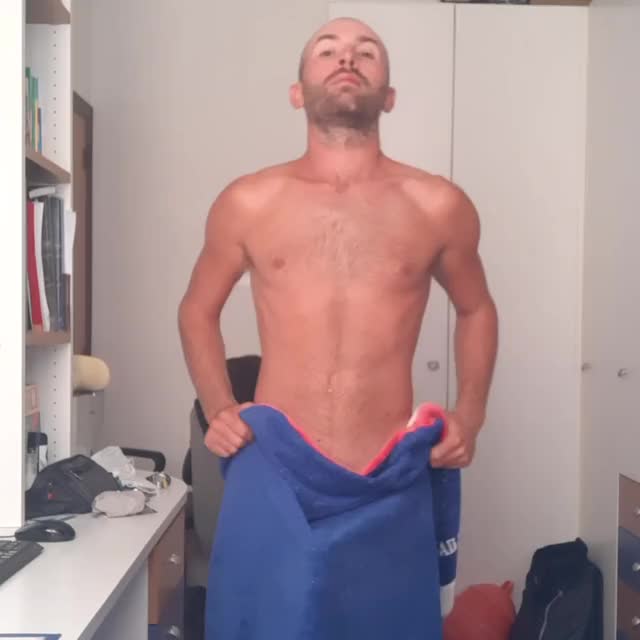 Quick towel strip