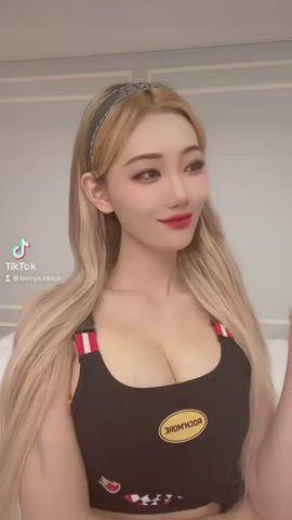 Asian Cute Dancing Korean Model gif