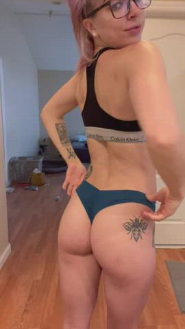 Homegrown, juicy booty. Should prolly start squatting 😰