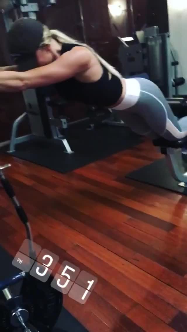 Summer Rae gym 1