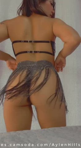 amateur ass bouncing camsoda camgirl colombian latina tease teasing gif