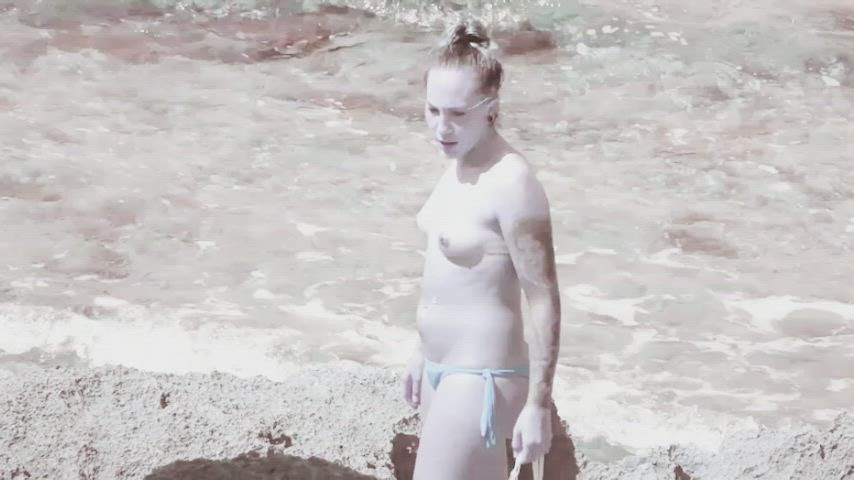 amateur beach tits voyeur gif