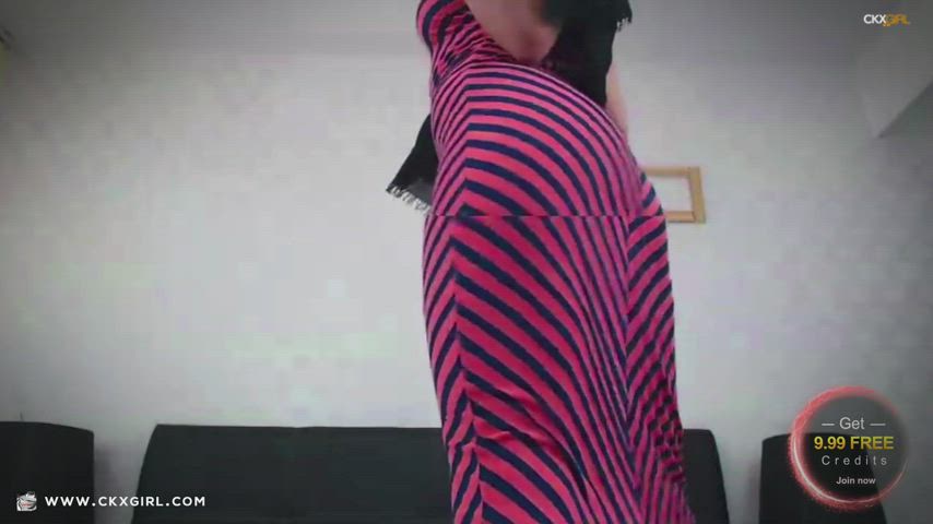 MoonaMuslim Dancing in Stripey Dress 🧕🏻👗