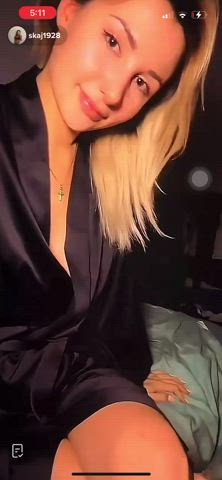 accidental natural tits nipslip tiktok gif