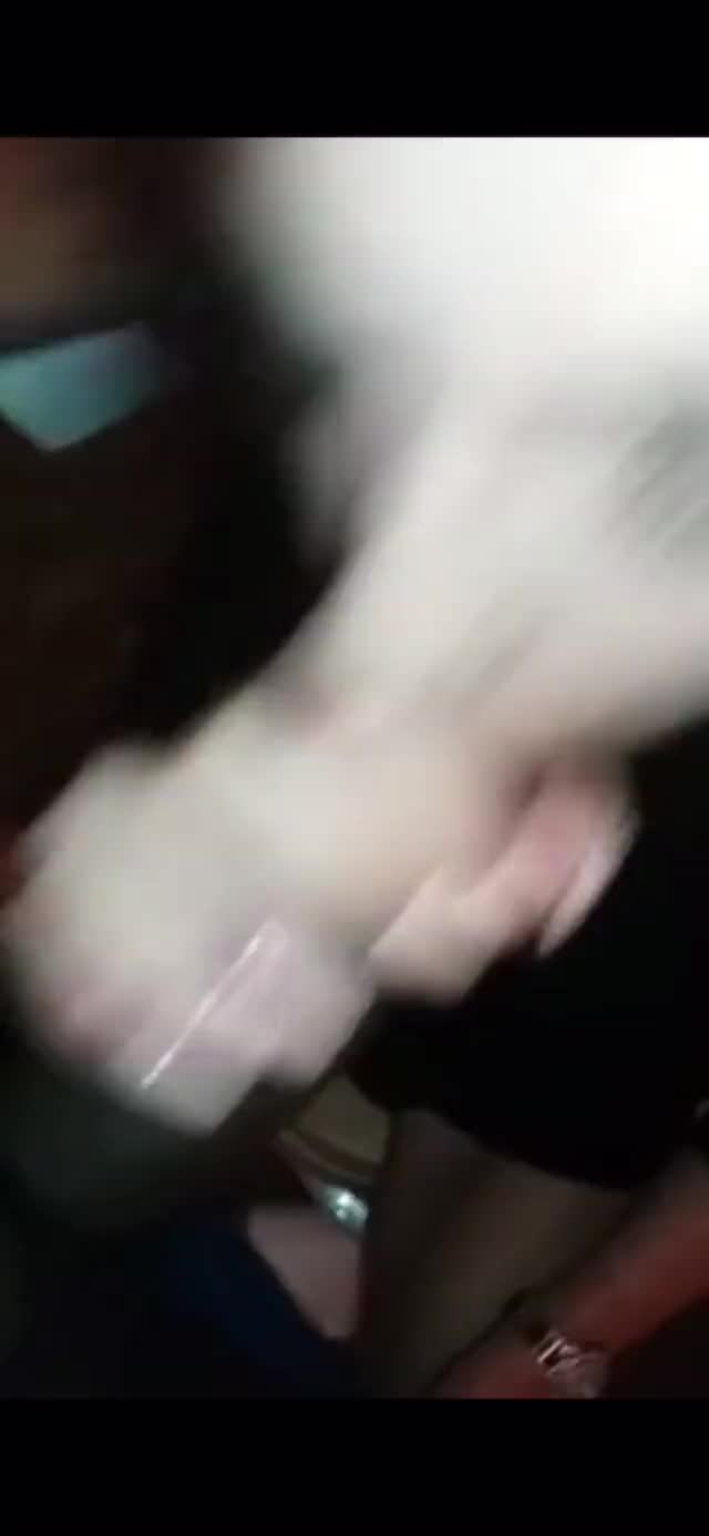 White teen loves to suck bbc