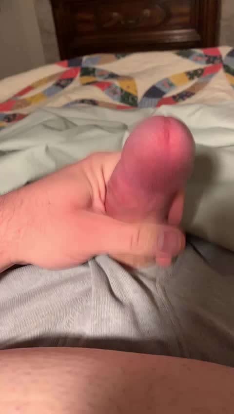 I’m always looking for a chance to squirt my hot milk, DM me if you want some ?