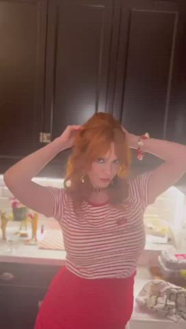 actress celebrity christina hendricks huge tits natural tits redhead gif