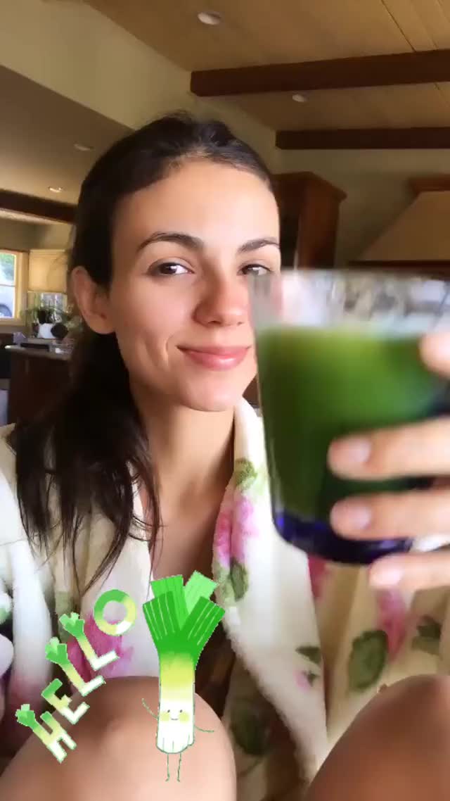 victoriajustice-20190608-0001