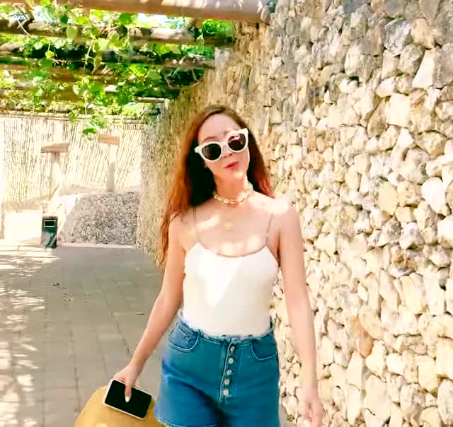 Jessica Jung - Sexy top