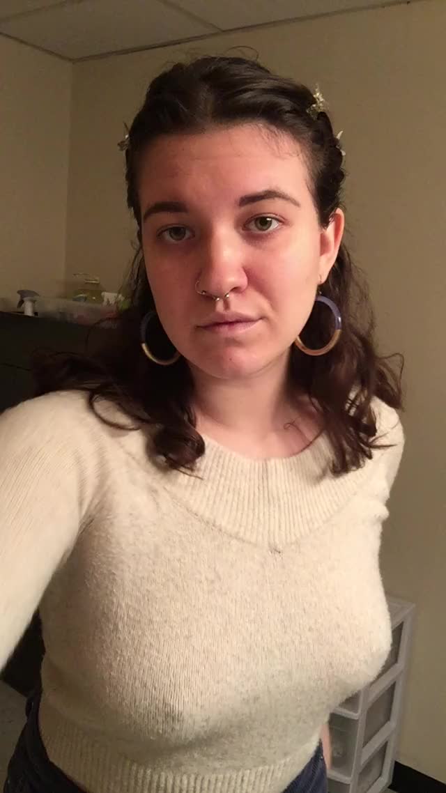 (22f) (OC drop) gotta let those sweater puppies breathe ?