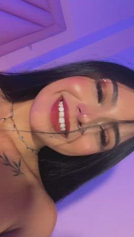 latina model seduction smile teen teens webcam gif