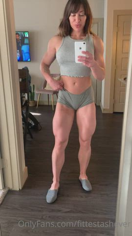 Fitness Muscular Girl OnlyFans Pokies gif