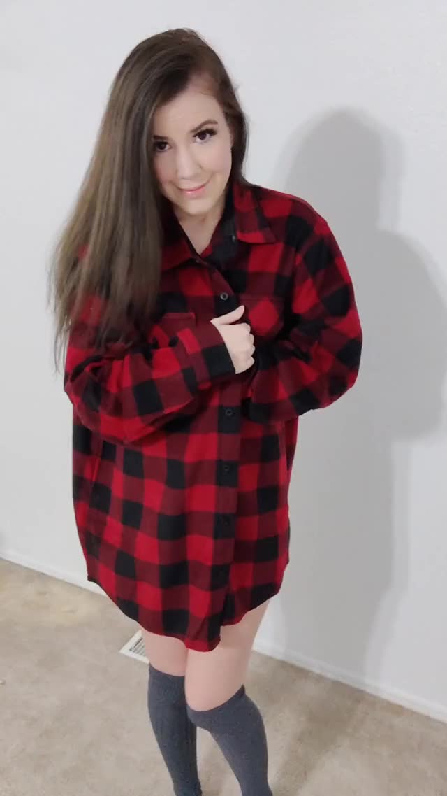 Do you like what's under my flannel?