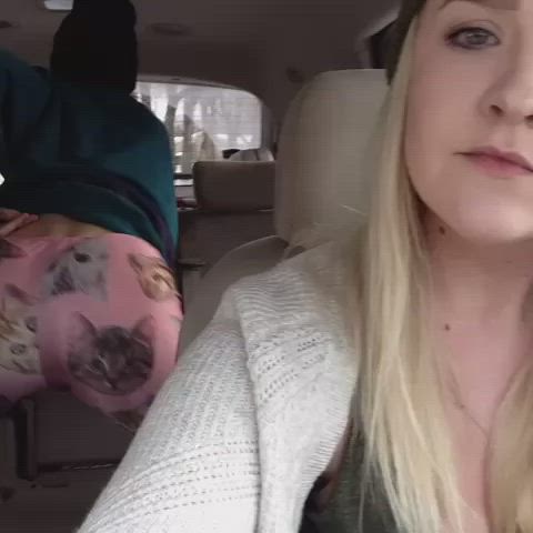 18 years old amateur ass car dancing non-nude slut teen tiktok twerking gif