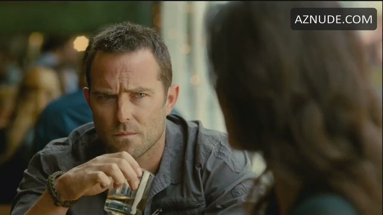 Lyne Renee in strike back